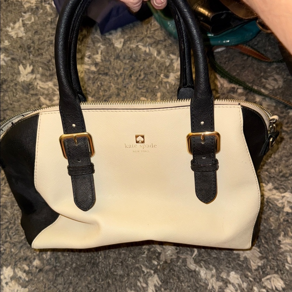 Kate Spade Cove Street Colorblock pippa convertible black and White Satchel